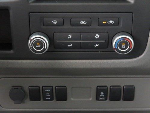 2014 Nissan NV Cargo NV2500 HD SV V6/SV V8, image 4