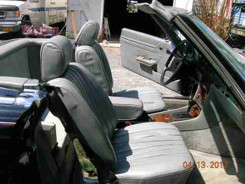 1982 Mercedes-Benz 380SL Convertible 2-Door 3.8L soft&hard tops regular gas, image 2