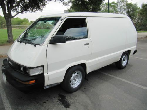 1987 toyota previa cargo van rare white