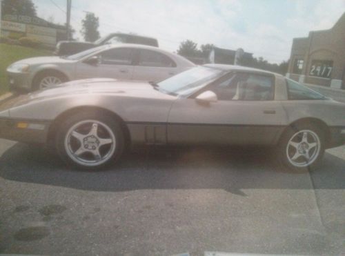 Gold corvette