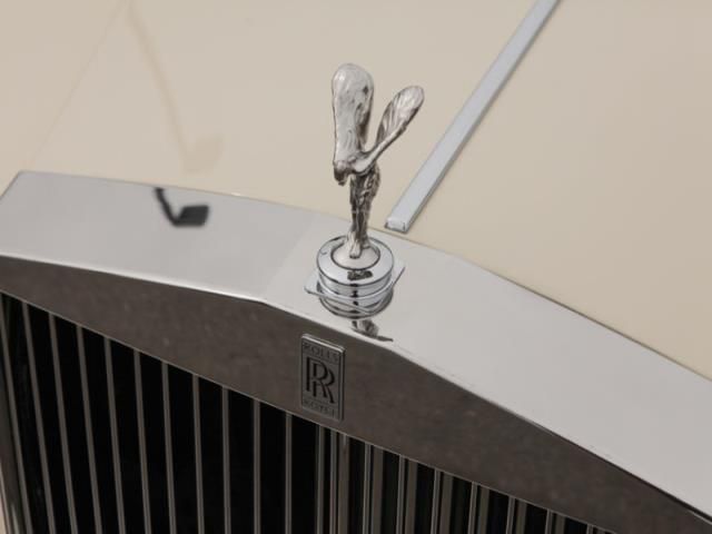 Rolls-royce silver spirit/spur/dawn parchment