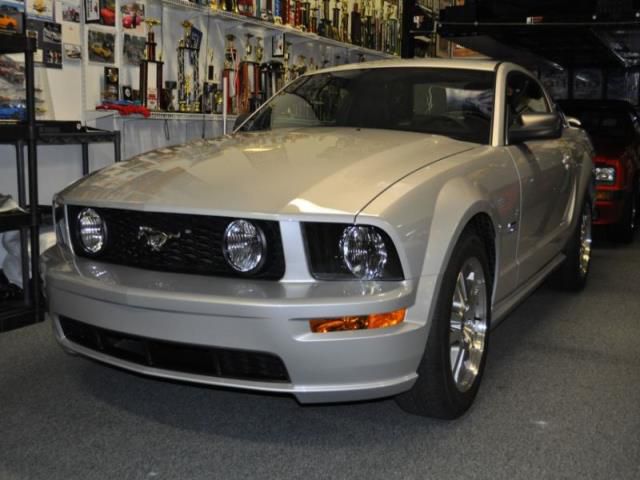 Ford: mustang gt premium