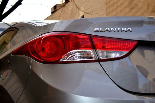 2012 hyundai elantra gls sedan 4-door 1.8l