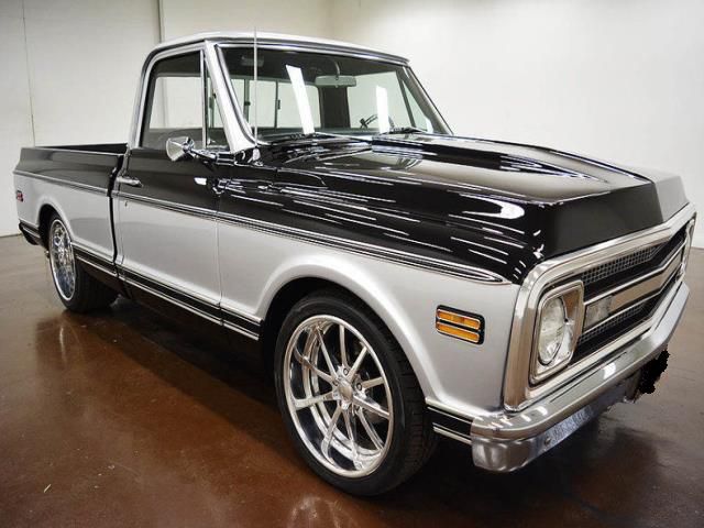 1970 chevrolet c-10 swb big block restomod