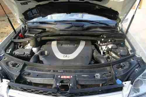 BEAUTIFUL 2010 MERCEDES-BENZ GL550 4-MATIC, LOADED, SERVICED AT DEALERSHIP, image 6