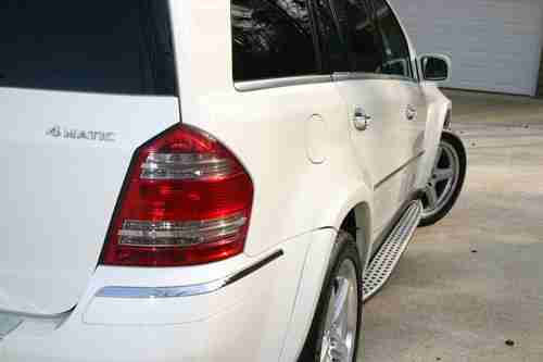 BEAUTIFUL 2010 MERCEDES-BENZ GL550 4-MATIC, LOADED, SERVICED AT DEALERSHIP, image 20