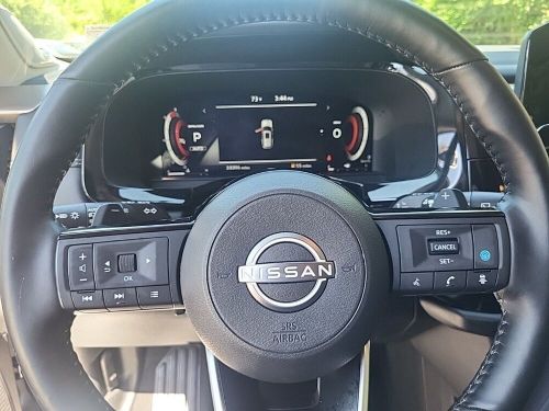 2022 nissan pathfinder platinum