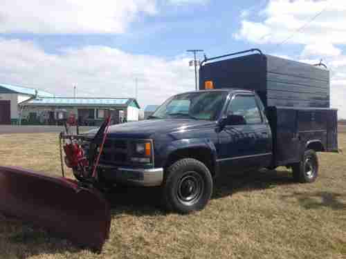 1996 Chevrolet k 2500 4x4 with utility bed and 9' western plow, image 7