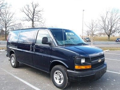 2010 chevy express cargo g2500 flex fuel 1 owner only 29k miles no reserve!
