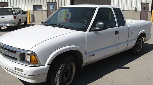 1997 chevrolet s10 ls extended cab pickup 2-door 4.3l