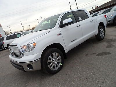 New 2013 toyota tundra crewmax platinum 4x4 $4000 off plus you get 0% apr for 60