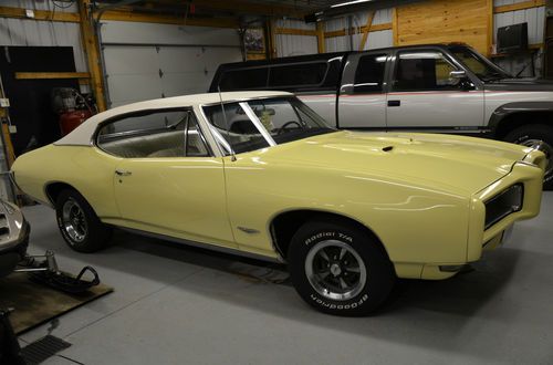 1968 pontiac gto 6.6l, beautiful 2 owner cream puff!! auto/air/ps/pb