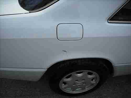 1989 Mercedes-Benz 300CE Base Coupe 2-Door 3.0L, image 2