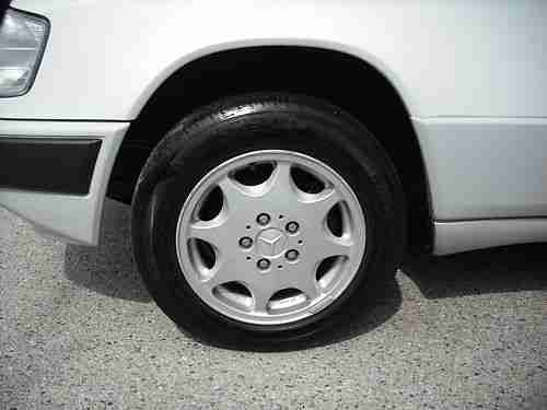 1989 Mercedes-Benz 300CE Base Coupe 2-Door 3.0L, image 8