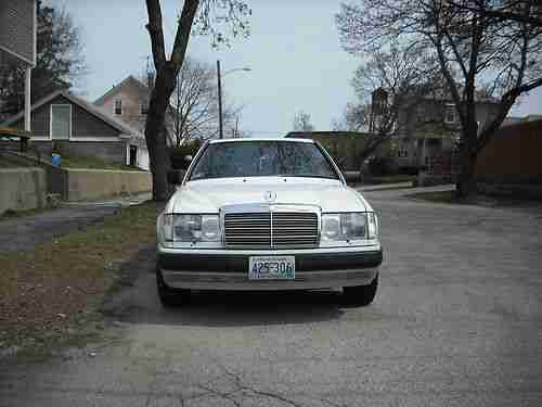 1989 Mercedes-Benz 300CE Base Coupe 2-Door 3.0L, image 9