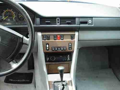 1989 Mercedes-Benz 300CE Base Coupe 2-Door 3.0L, image 14