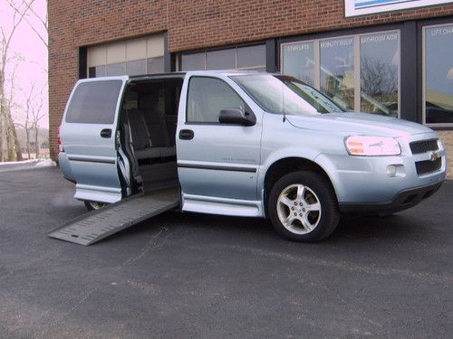 2007 handicap chevrolet uplander wheelchair van