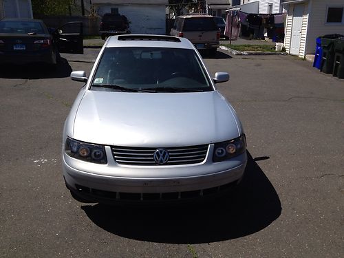 1999 volkswagen passat gls sedan 4-door 2.8l