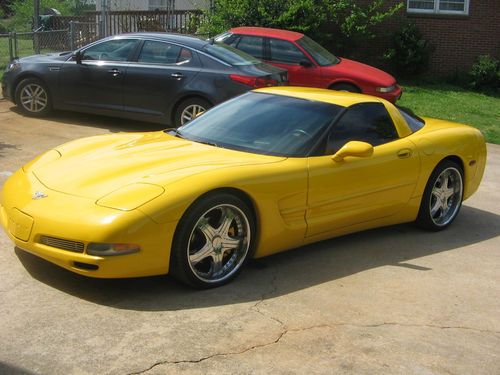 2003 chevrolet corvette 50th anniversary edition hatchback 2-door 5.7l