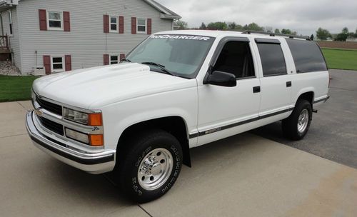 Wow! suburban pulling machine! supercharged 454 big block, 1 owner, super clean!