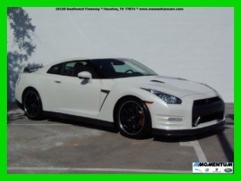 2013 nissan gtr only 8k mile*premium*navigation*heated seats*like new*we finance