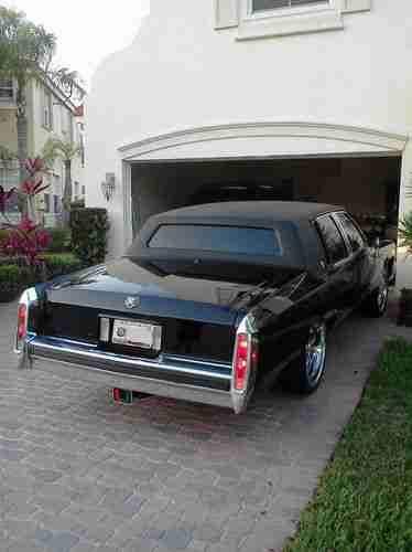 3x Black Cadillac D'elegance Brougham Fleetwood w/ Audio System & Wheels 5.7 L, image 3