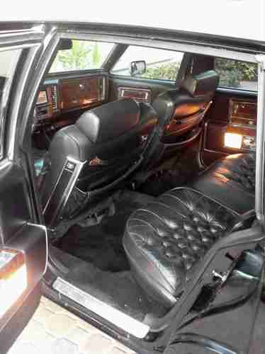 3x Black Cadillac D'elegance Brougham Fleetwood w/ Audio System & Wheels 5.7 L, image 16