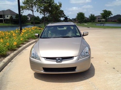 2004 Honda Accord EX Sedan 4-Door 3.0L ***LOW RESERVE***, image 2