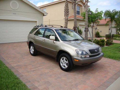 1999 lexus rx300 sport utility 4-door 3.0l low miles only 69k. rx330 00 01 02 03