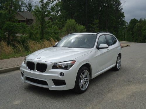 2013 bmw x1 sdrive28i with m sport pkg and only 1900 miles