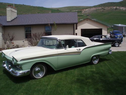 57 ford fairlane 500 convertible (sunliner)