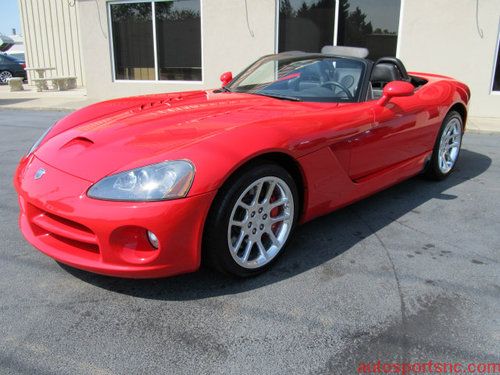 2004 dodge viper srt-10 convertible 2-door 8.3l