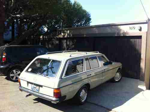 1982 Mercedes 240TD - W123 diesel wagon with 4-speed manual transmission, US $14,000.00, image 3