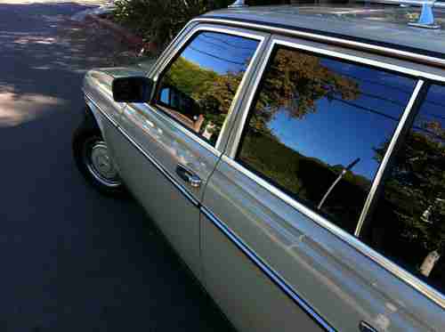 1982 Mercedes 240TD - W123 diesel wagon with 4-speed manual transmission, US $14,000.00, image 6