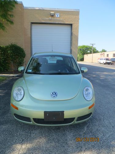 2008 volkswagen beetle s hatchback 2-door 2.5l - gecko green