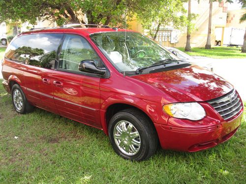 2005 chrysler town &amp; country limited