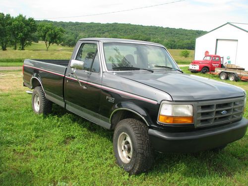 1995 ford f-150 xl standard cab pickup 2-door 5.0l