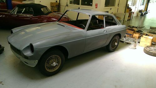 1967 MG MGB GT SPECIAL solid car aluminum hood, image 2