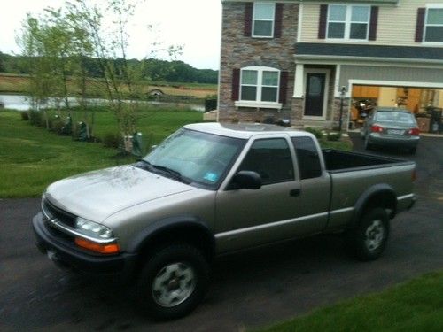 2001 chevrolet s10 zr2 extended cab pickup 3-door 4.3l