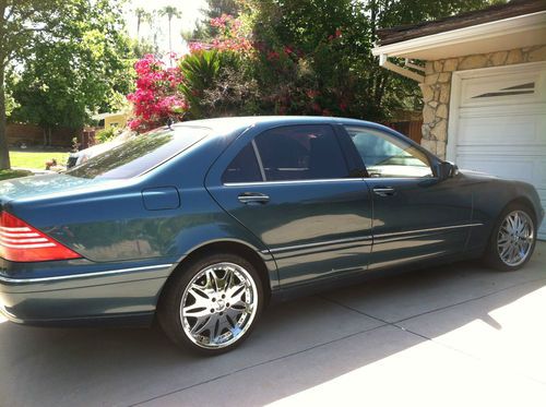 Blue, fully loaded, pink (clear) title, 20 inch custom mbz chrome rims