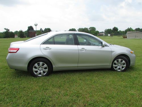 2011 TOYOTA CAMRY LE 4 CYL. 2.5 LITER CD PLAYER POWER SEATS CLEAN CAR, US $15,650.00, image 6