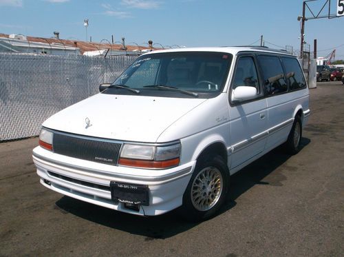 1993 chrysler town &amp; country, no reserve