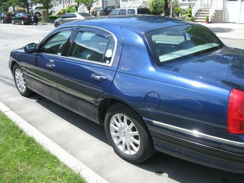 2007 lincoln town car signature