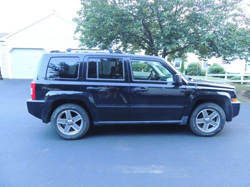 2007 jeep patriot limited 4wd with navigation, heated seats, all power options