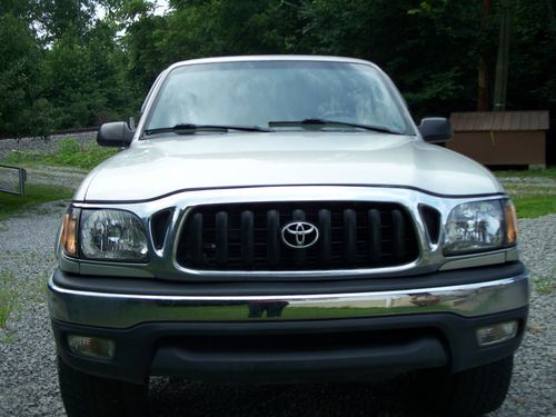 2004 toyota tacoma