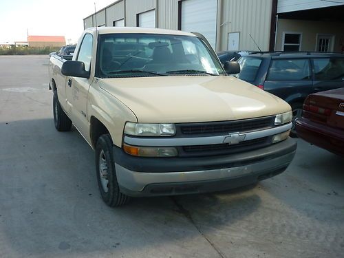 2000 chevrolet c2500 base standard cab pickup 2-door 5.7l