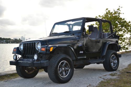 4wd nice jeep! clean carfax, original owner!