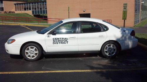 2006 ford taurus 4dsd 5 seats 55,474 miles 6 cyl gas automatic