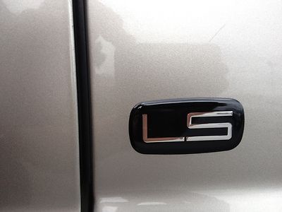 LS 5.3L CD Bed Mat Power Seat Dual Air Bags ABS Anti-Lock Brakes Keyless Entry, image 39