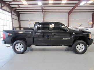 Black crew cab 3in lift new tires 18s 1 owner warranty financing extras clean